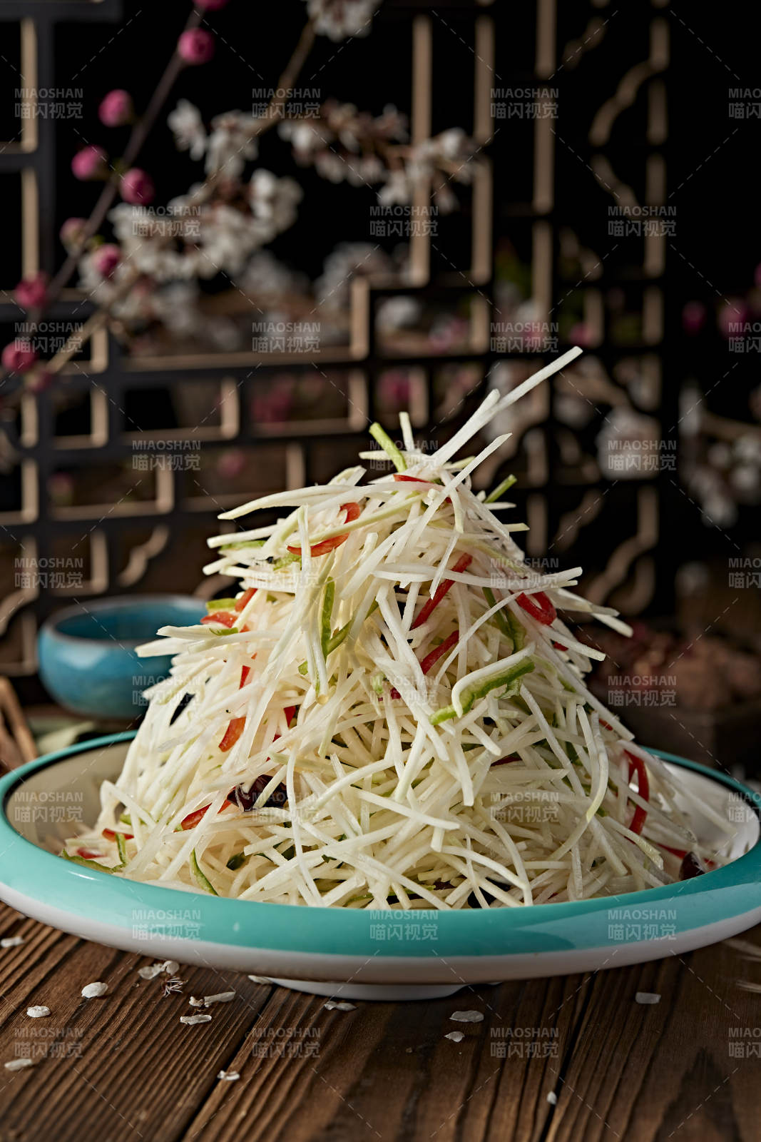 彩椒香菜凉拌芥菜丝图片