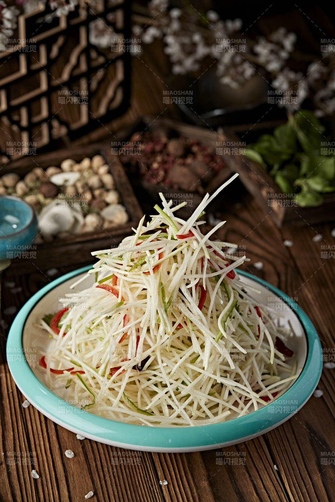 彩椒香菜凉拌芥菜丝图片