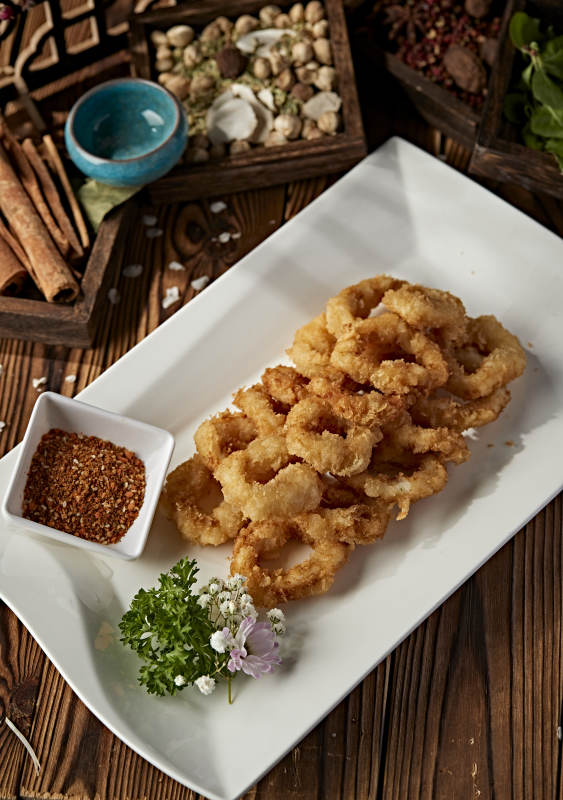 拖面油炸蘸粉鱿鱼圈图片