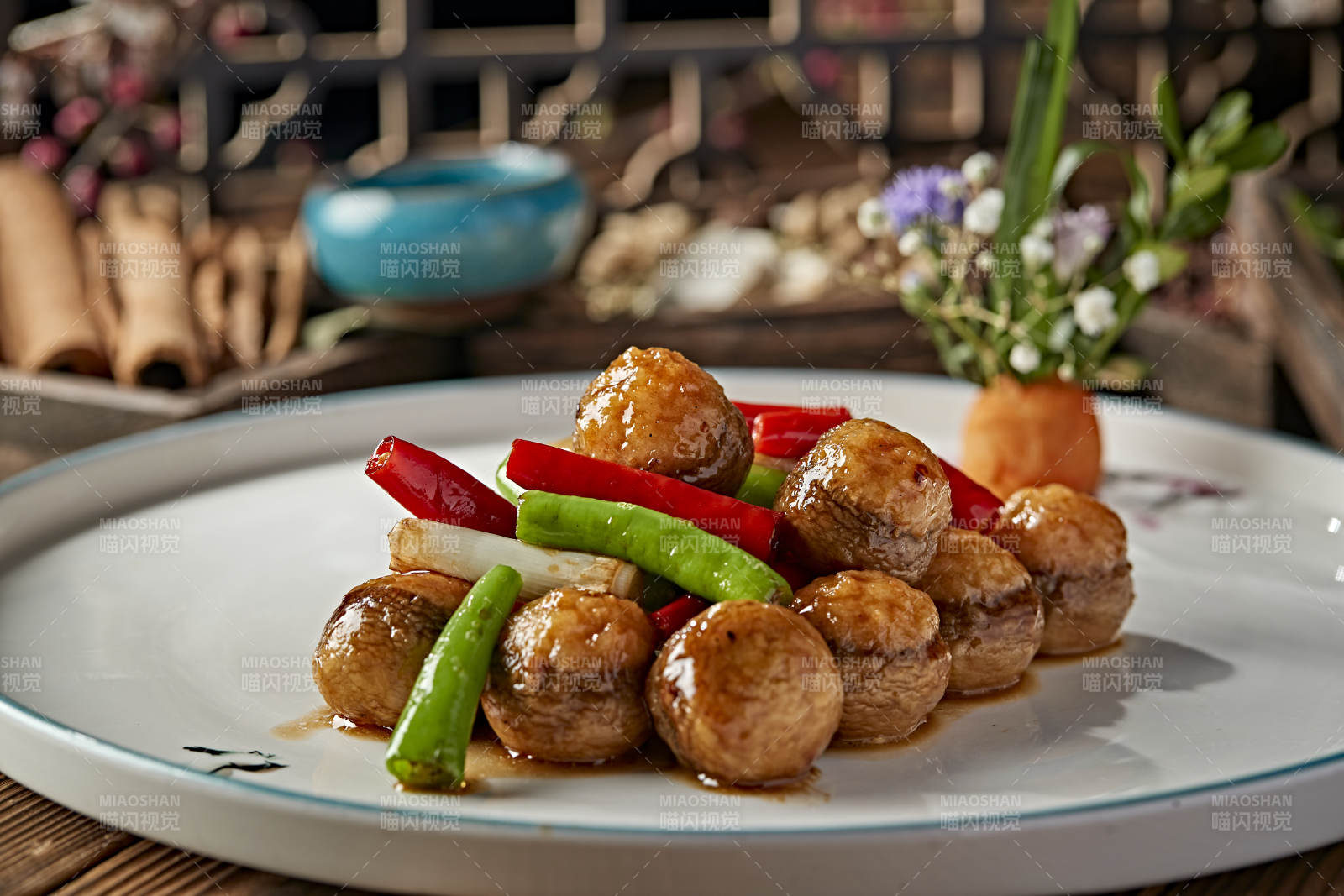 杭椒葱香烧肉馅酿口蘑图片