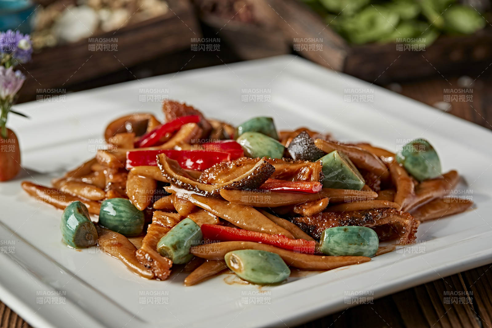 腊八蒜彩椒炒毛肚图片