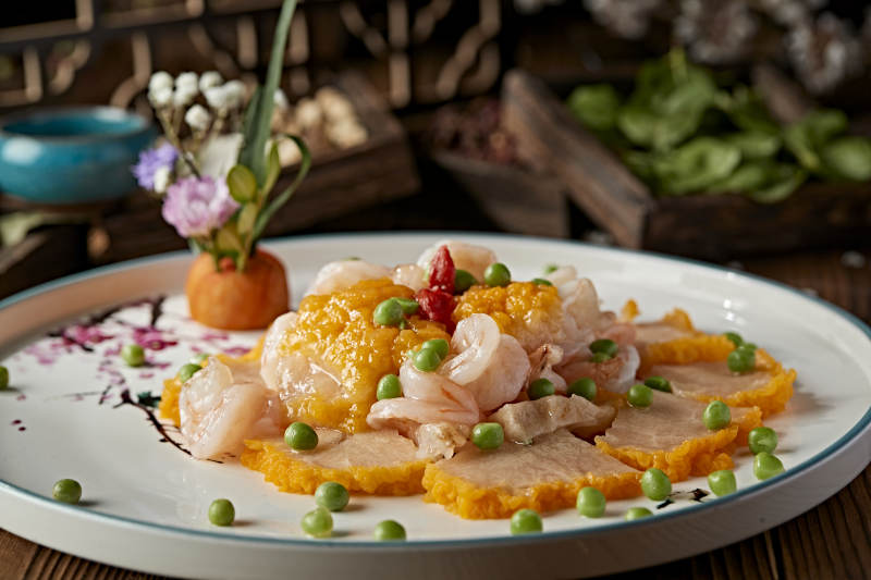 清炒菊花菌大虾仁壳青豆图片