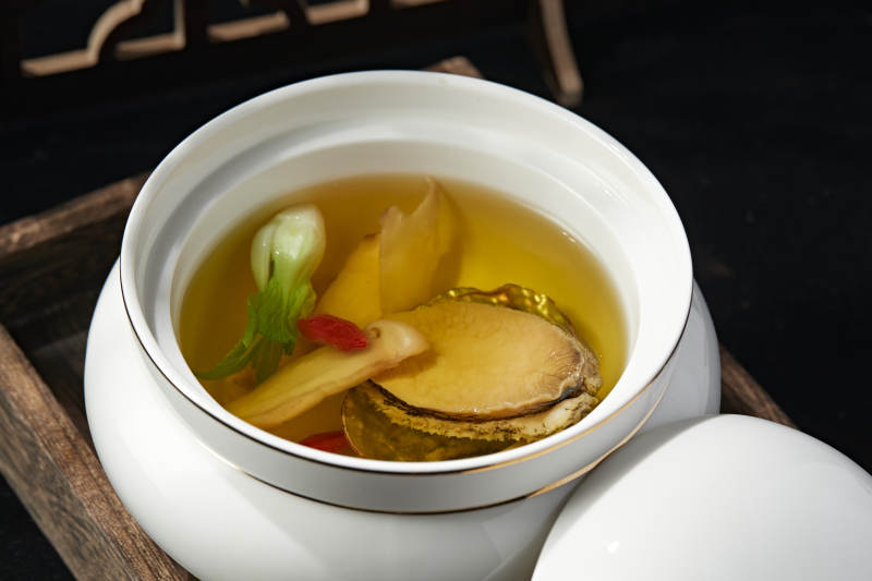 枸杞松茸鲜鲍鱼汤图片