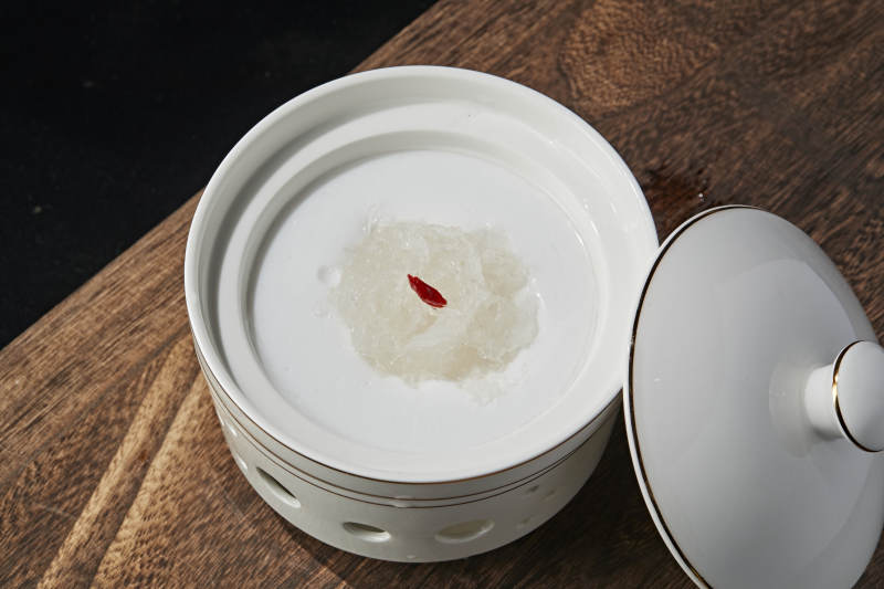 椰奶燕窝炖雪蛤图片