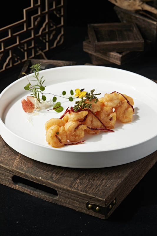 藤椒宫保大虾球图片