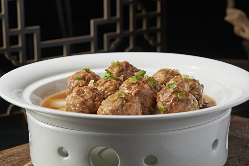 香炖猫头丸子图片