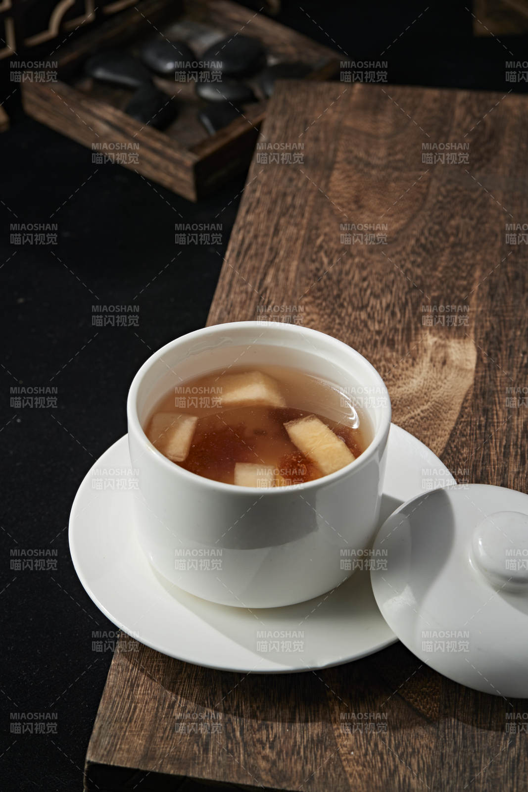 枸杞银耳雪梨汤图片