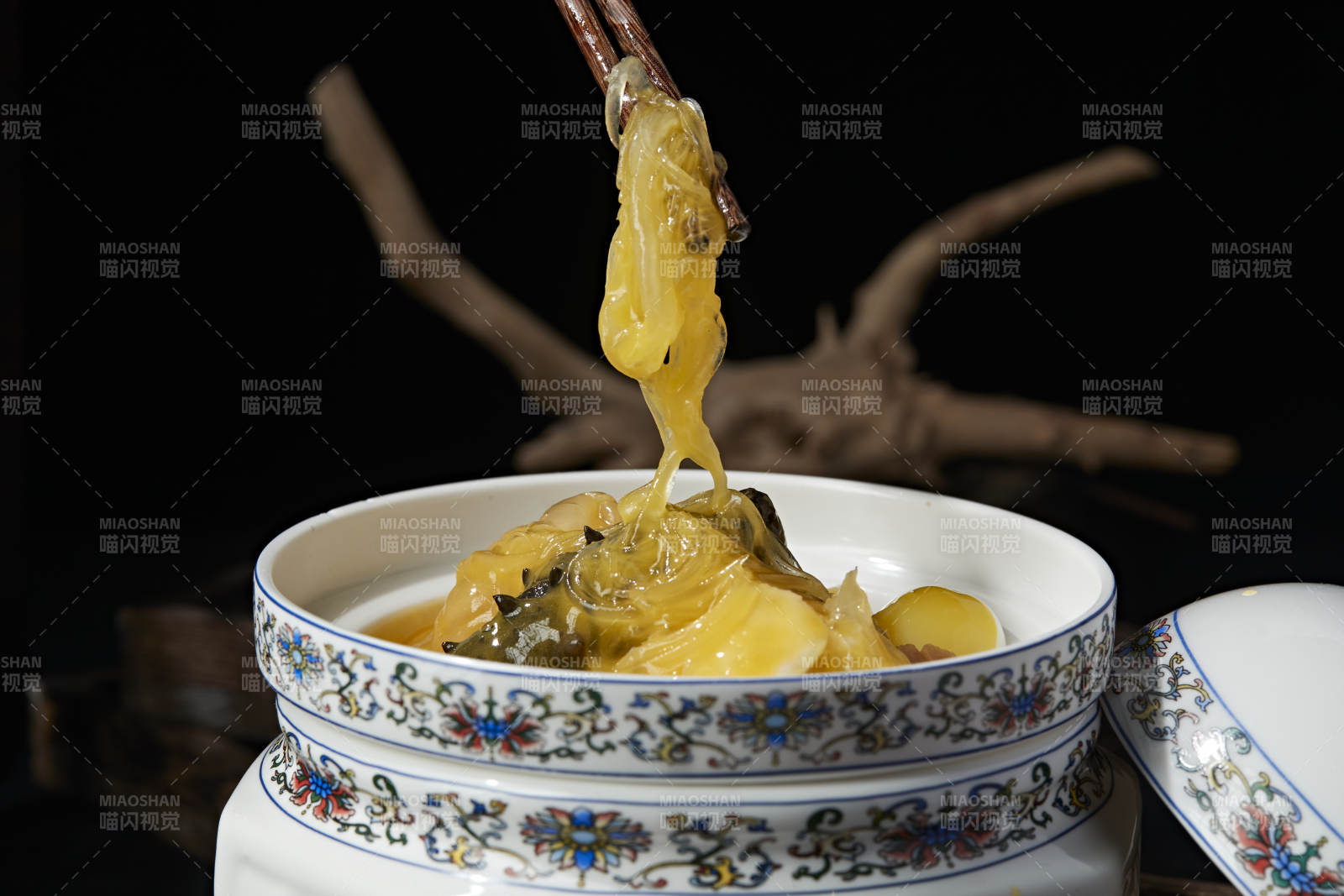 浓汤天九翅鱼翅图片