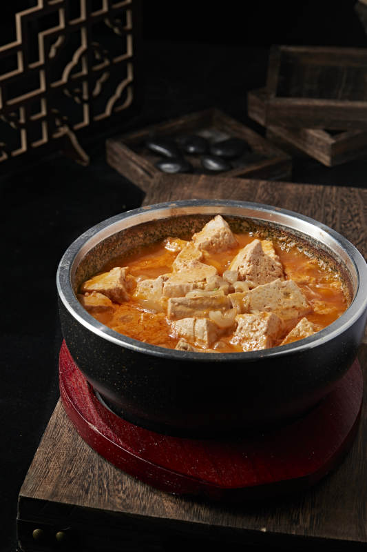 番茄浓汤石锅豆腐图片