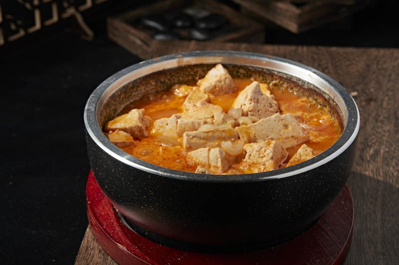 番茄浓汤石锅豆腐图片