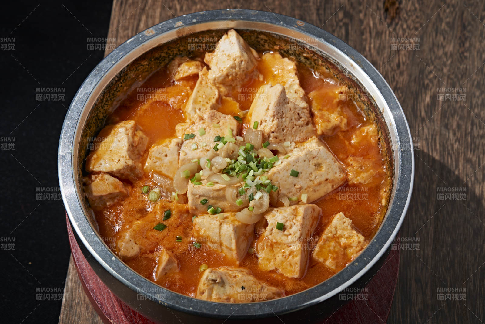 番茄浓汤石锅豆腐图片