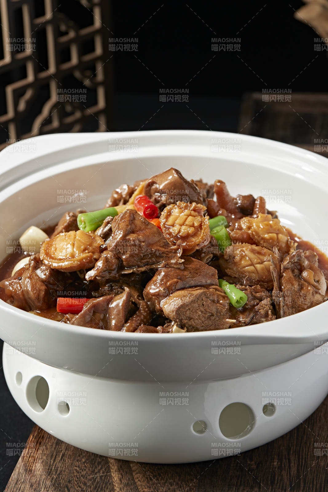 砂锅鲍鱼烧土鸡块图片