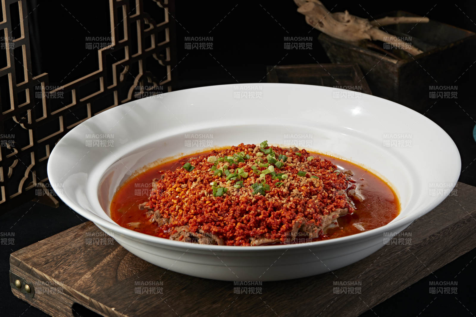 香辣红油和牛水煮肉片图片