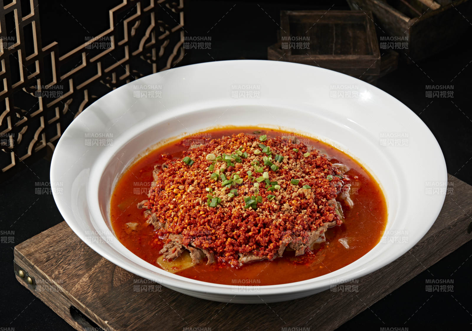 香辣红油和牛水煮肉片图片