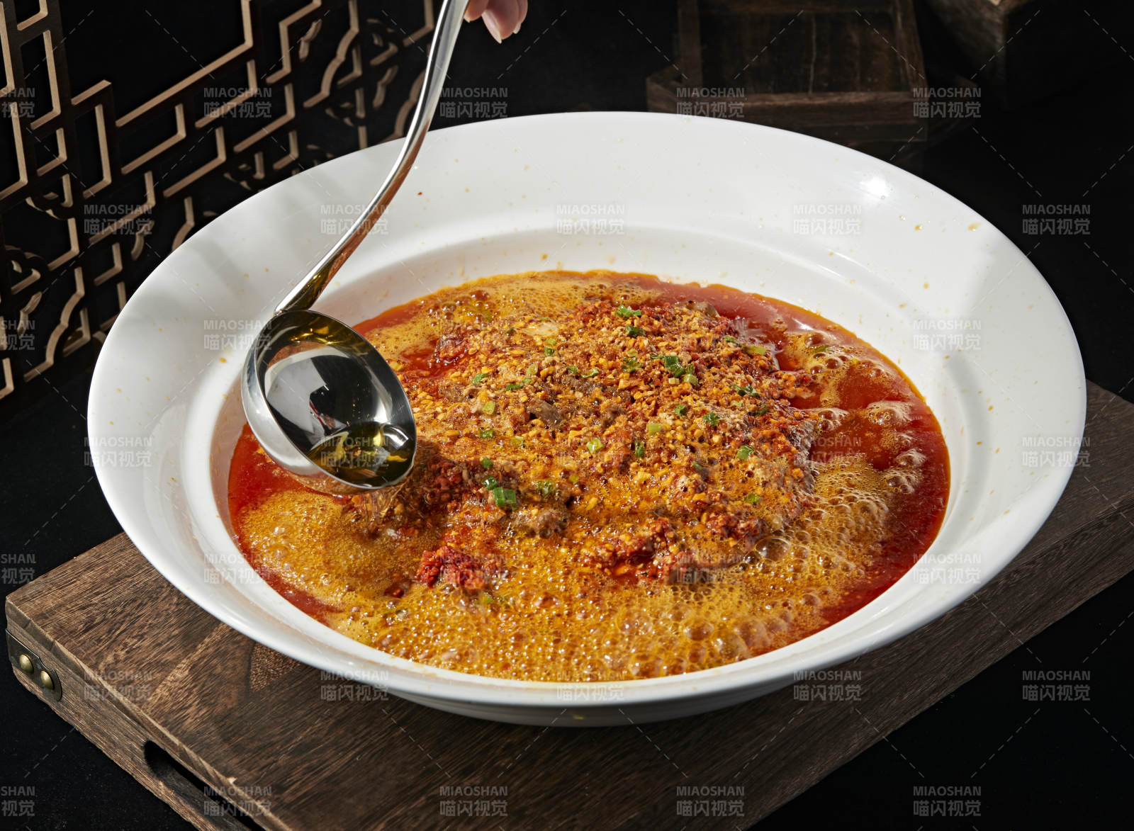 香辣红油和牛水煮肉片图片