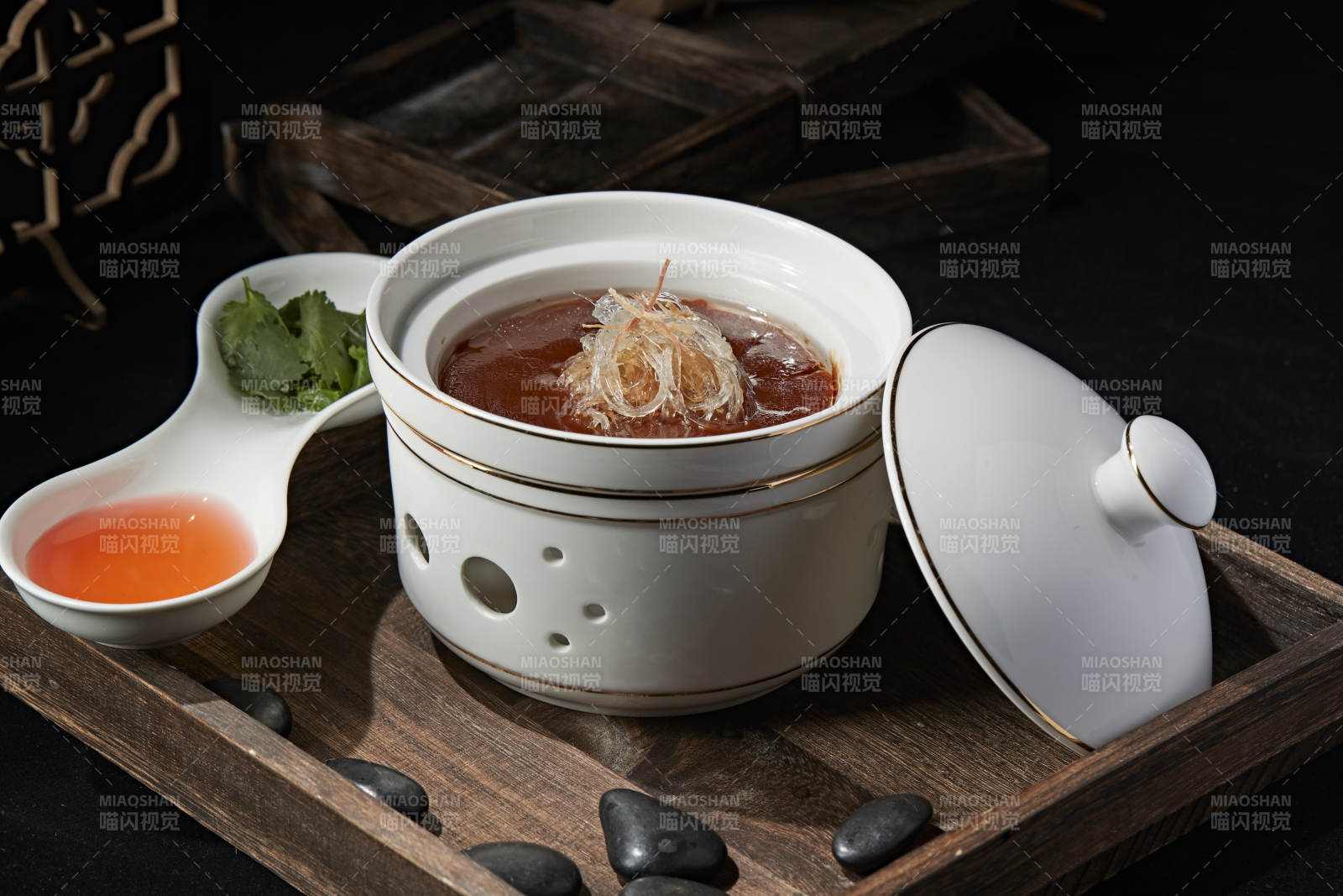 浓汤天九翅鱼翅图片