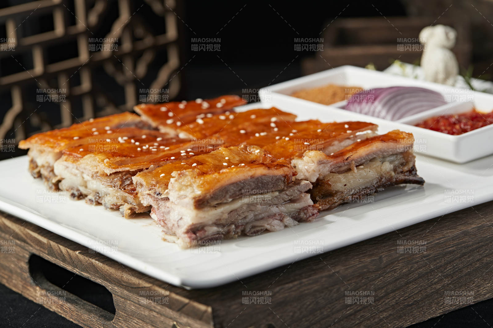 蒙餐烤羊排图片