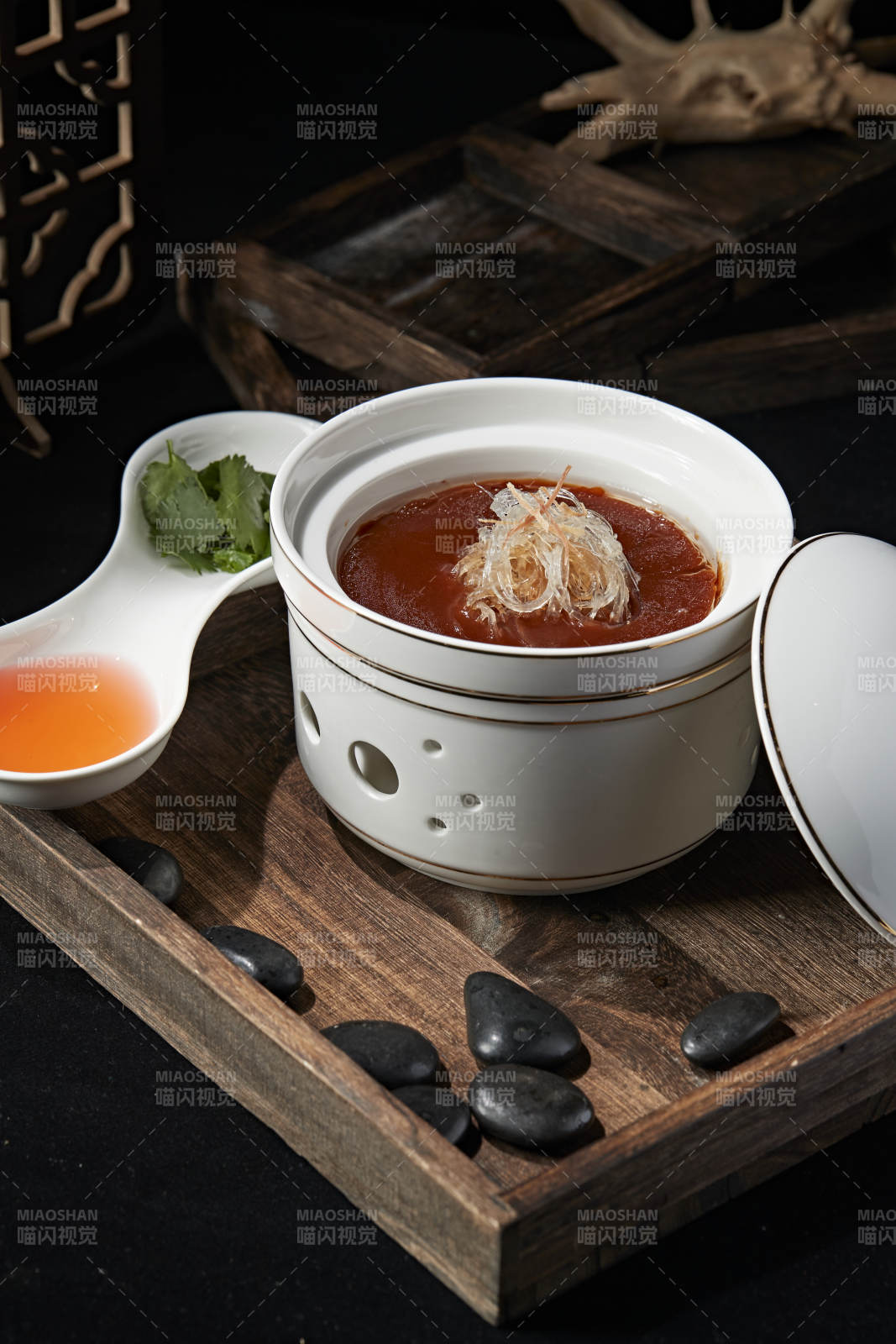 浓汤天九翅鱼翅图片