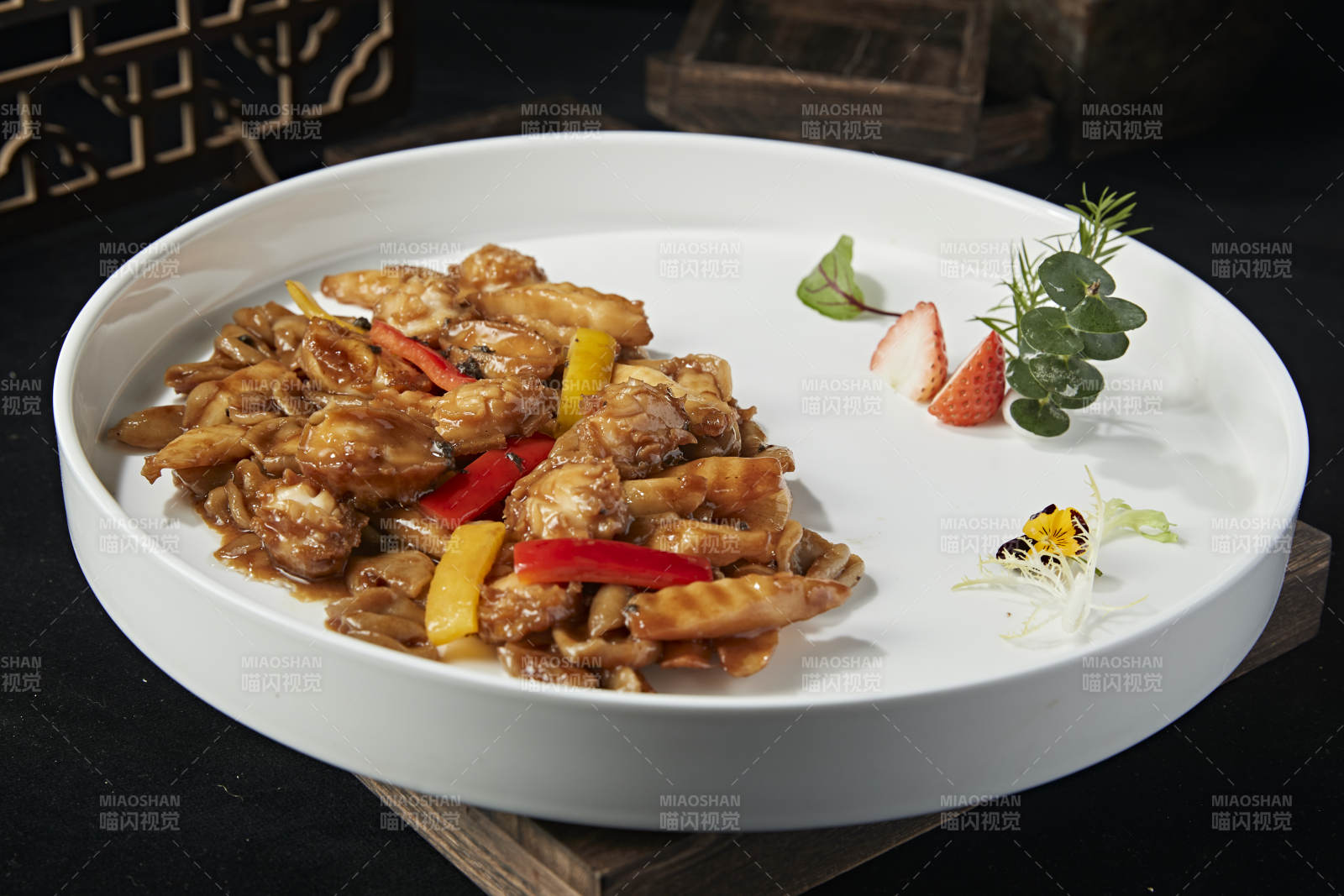 彩椒山药烧鲍鱼图片