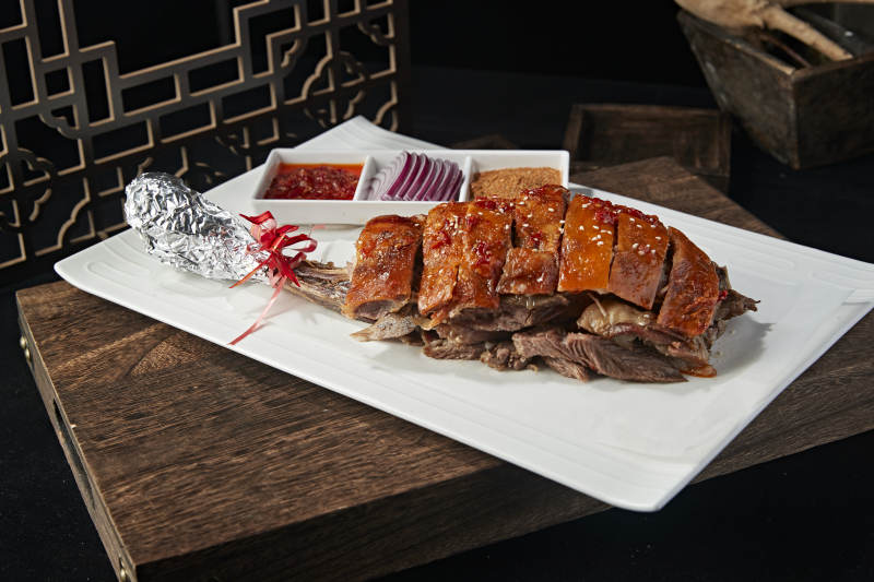 炭烤蒙古烤羊腿图片