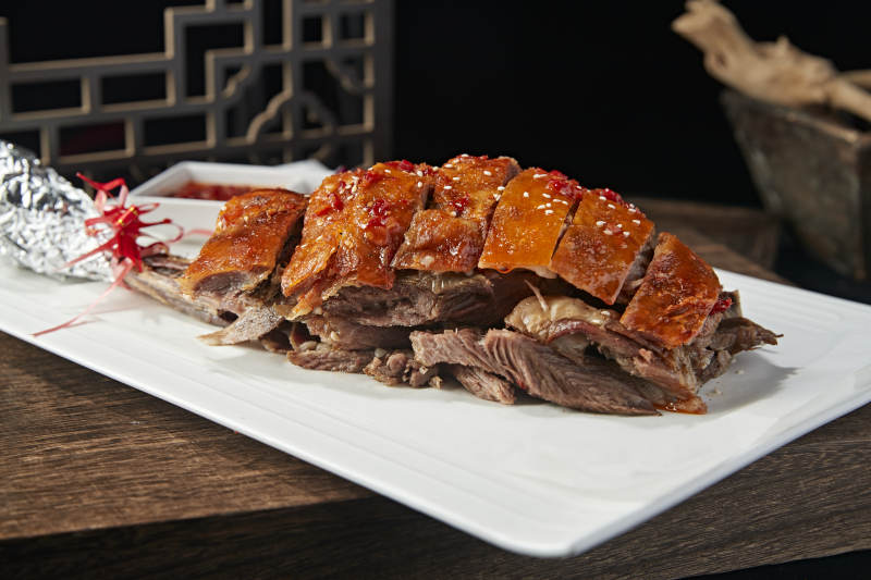 炭烤蒙古烤羊腿图片