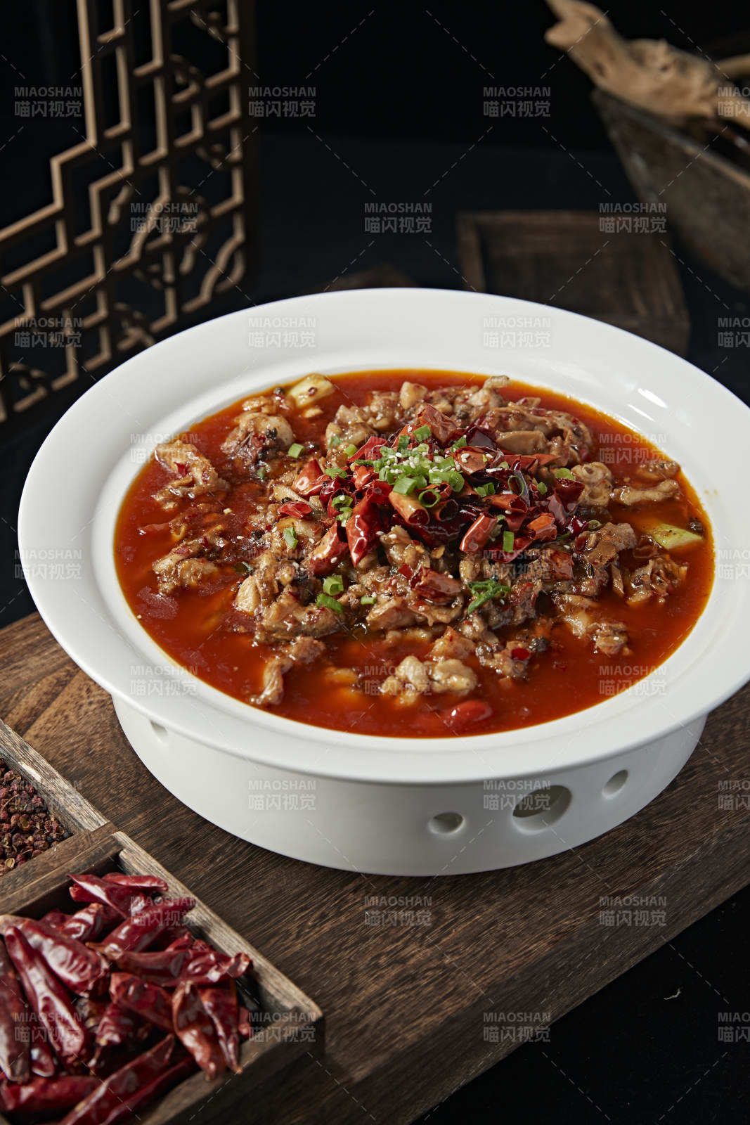 酸辣泡椒香水牛蛙图片