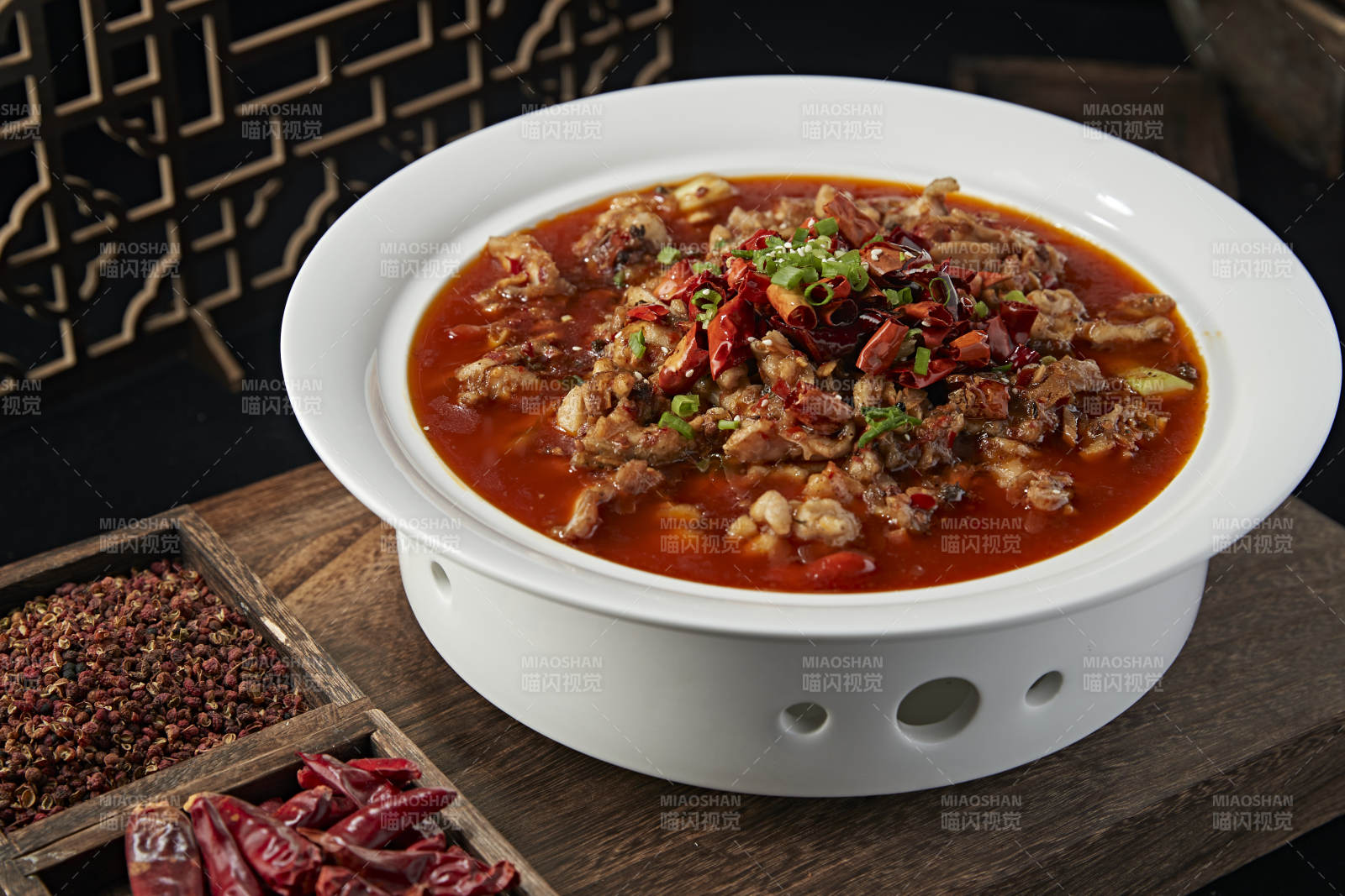 酸辣泡椒香水牛蛙图片