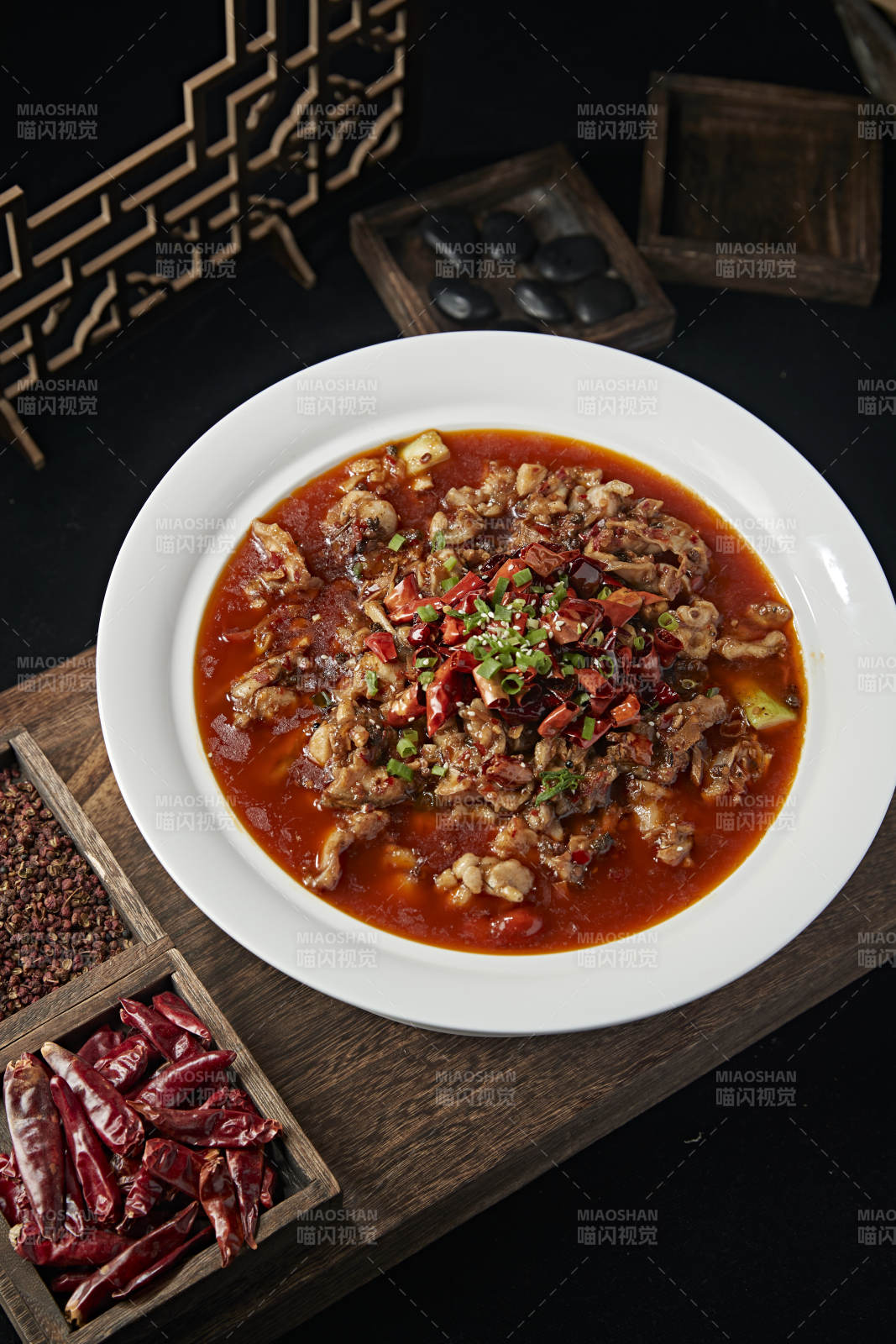 酸辣泡椒香水牛蛙图片