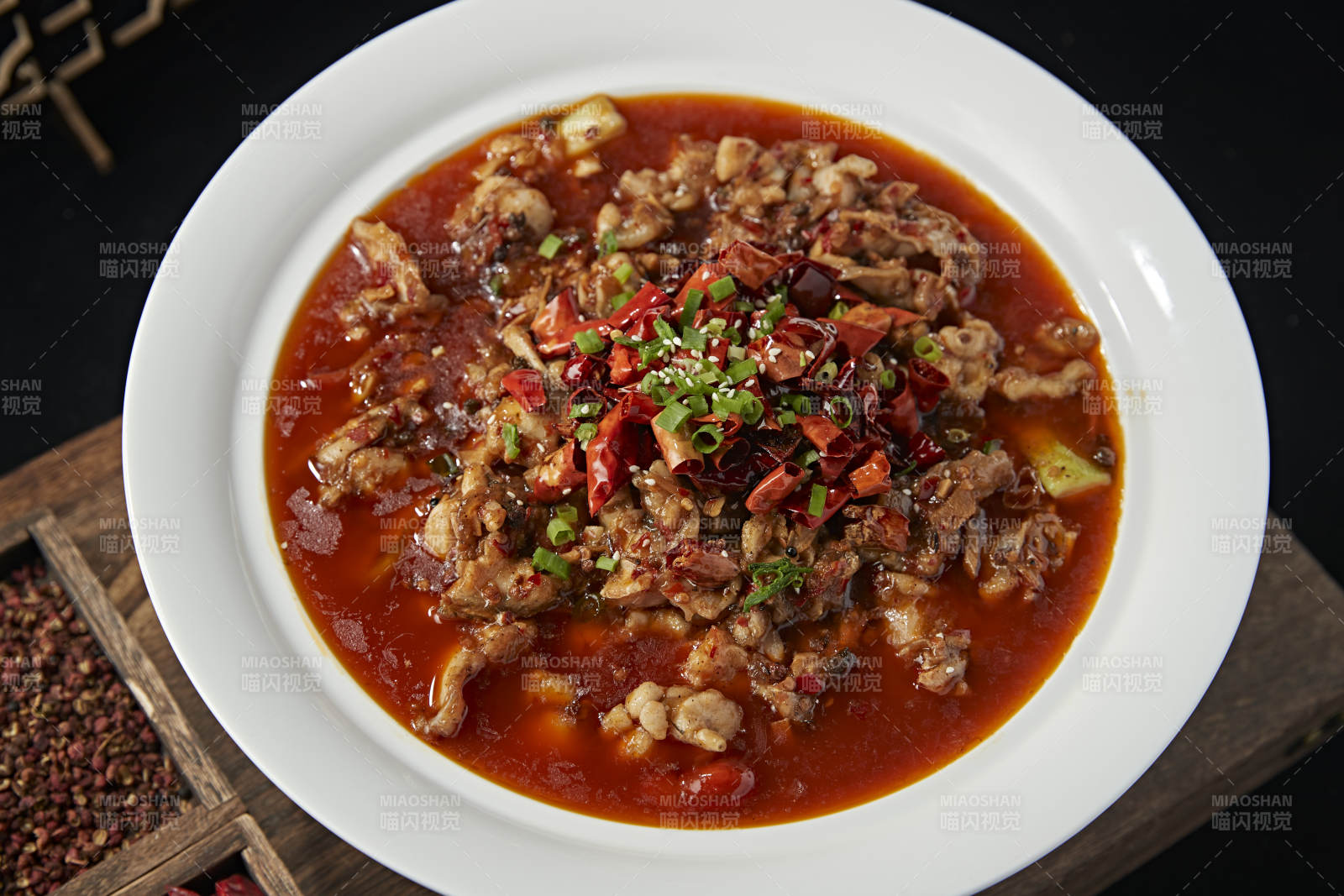 酸辣泡椒香水牛蛙图片