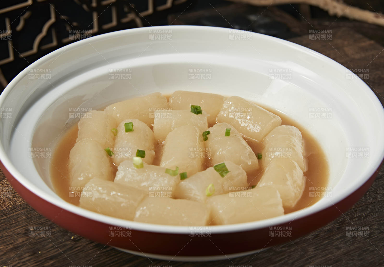 鲜鸡汤炖白萝卜图片