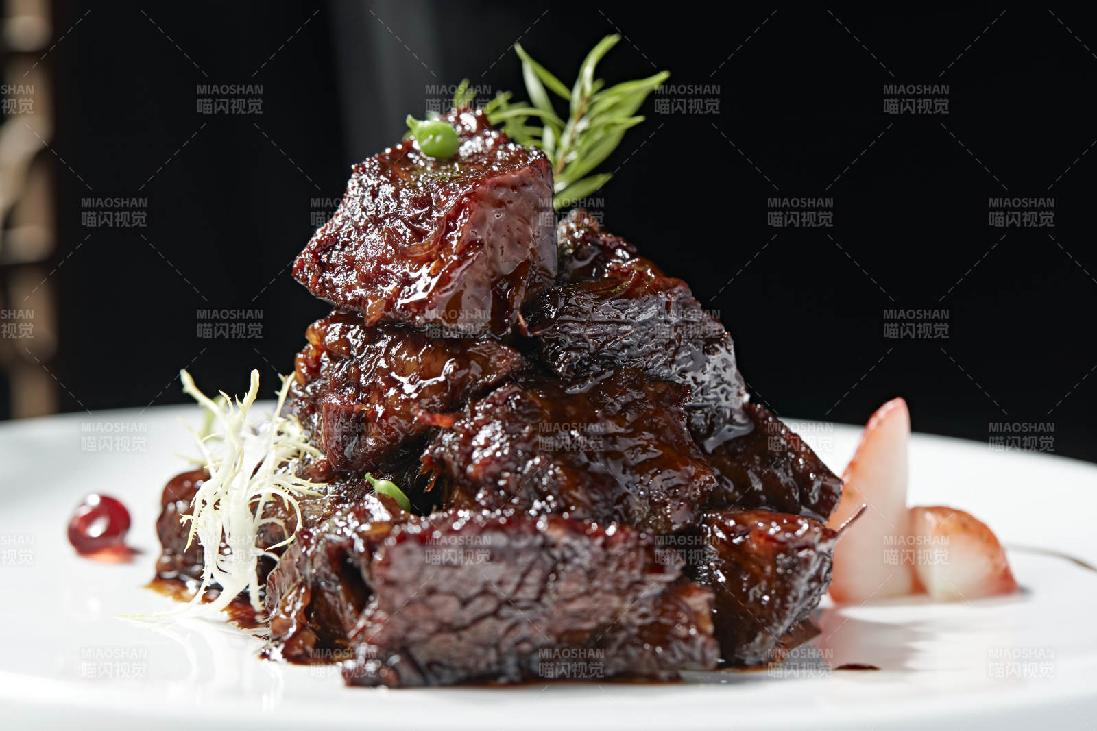 酱香和牛粒图片