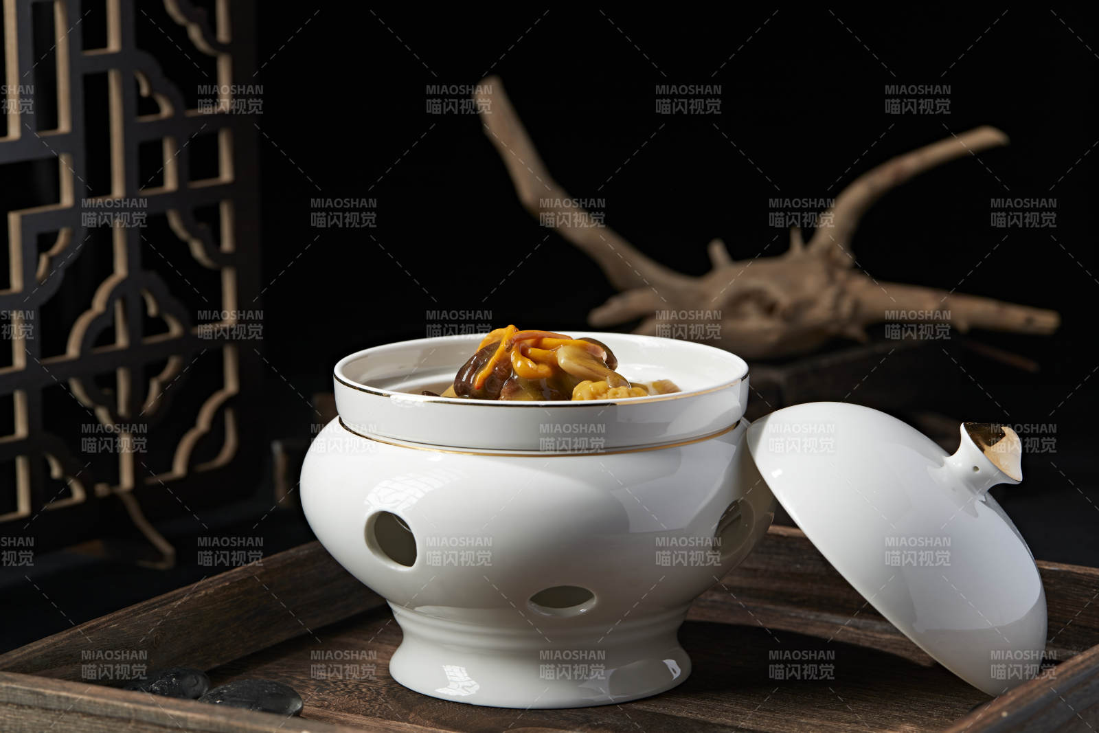 山珍菌羹素佛跳墙图片