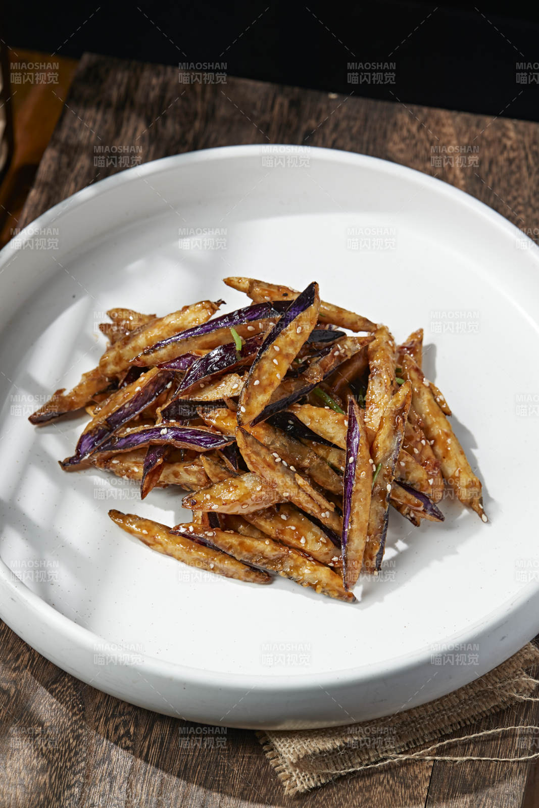 酱香糖醋风味炸茄子图片