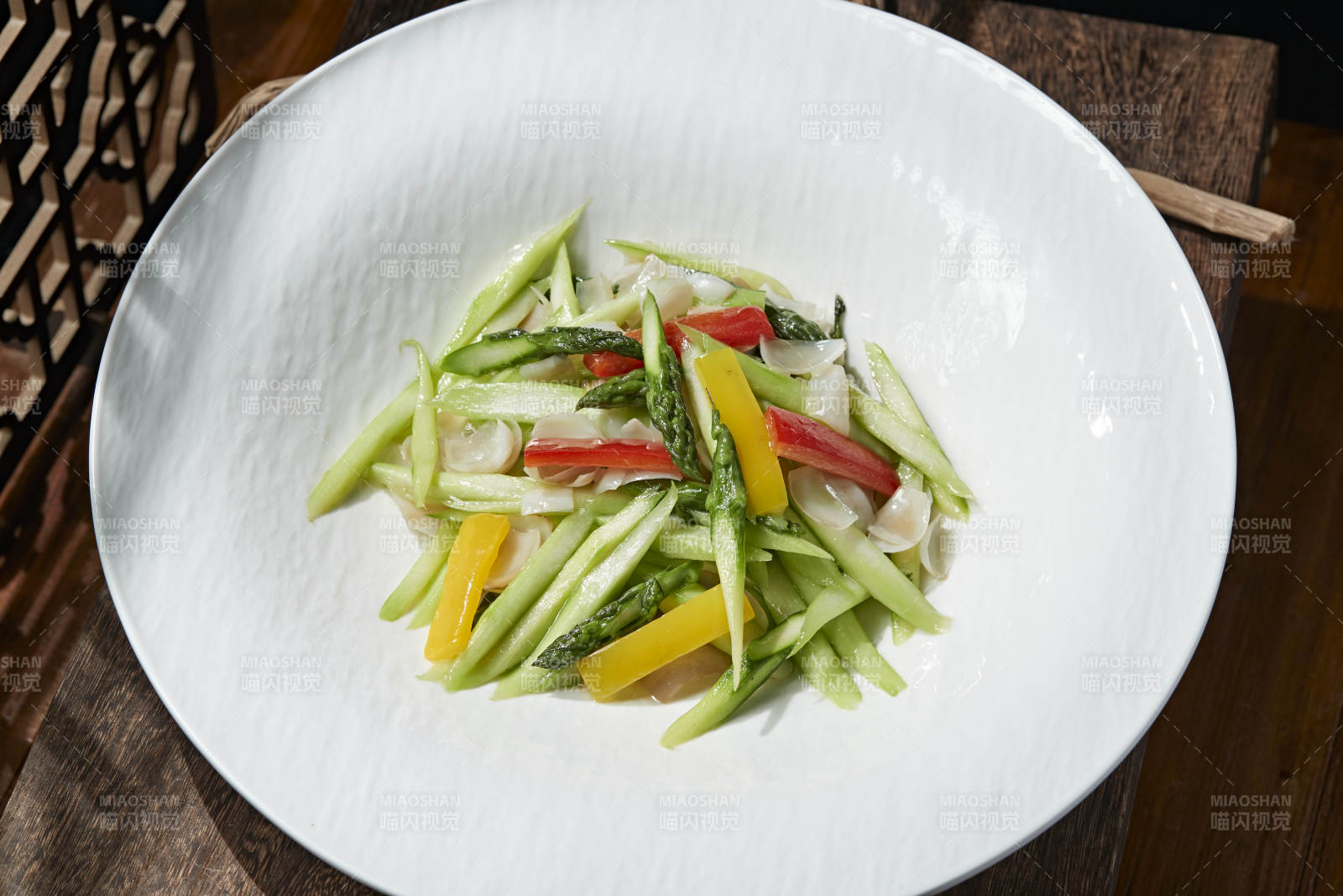 彩椒百合炒芦笋图片