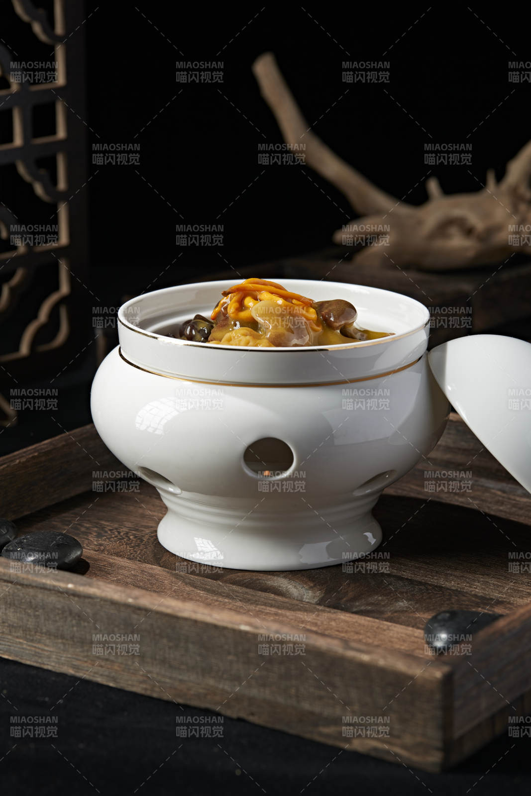 山珍菌羹素佛跳墙图片