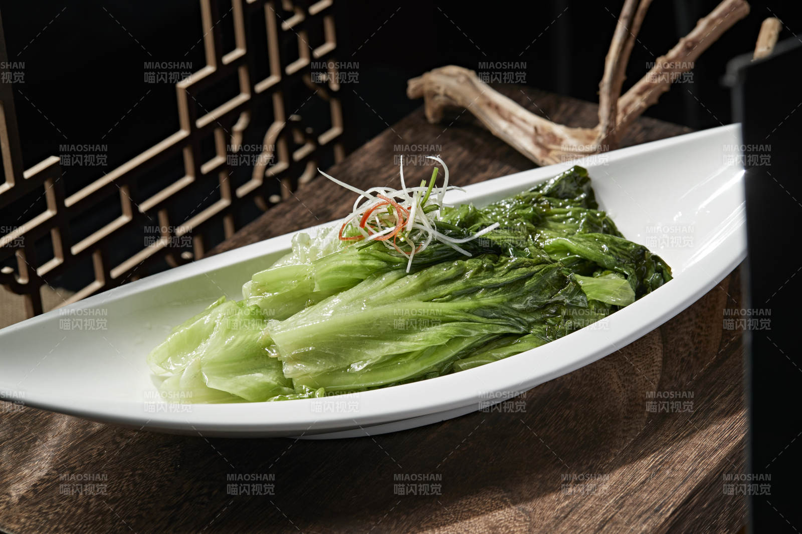 炝炒油麦菜图片