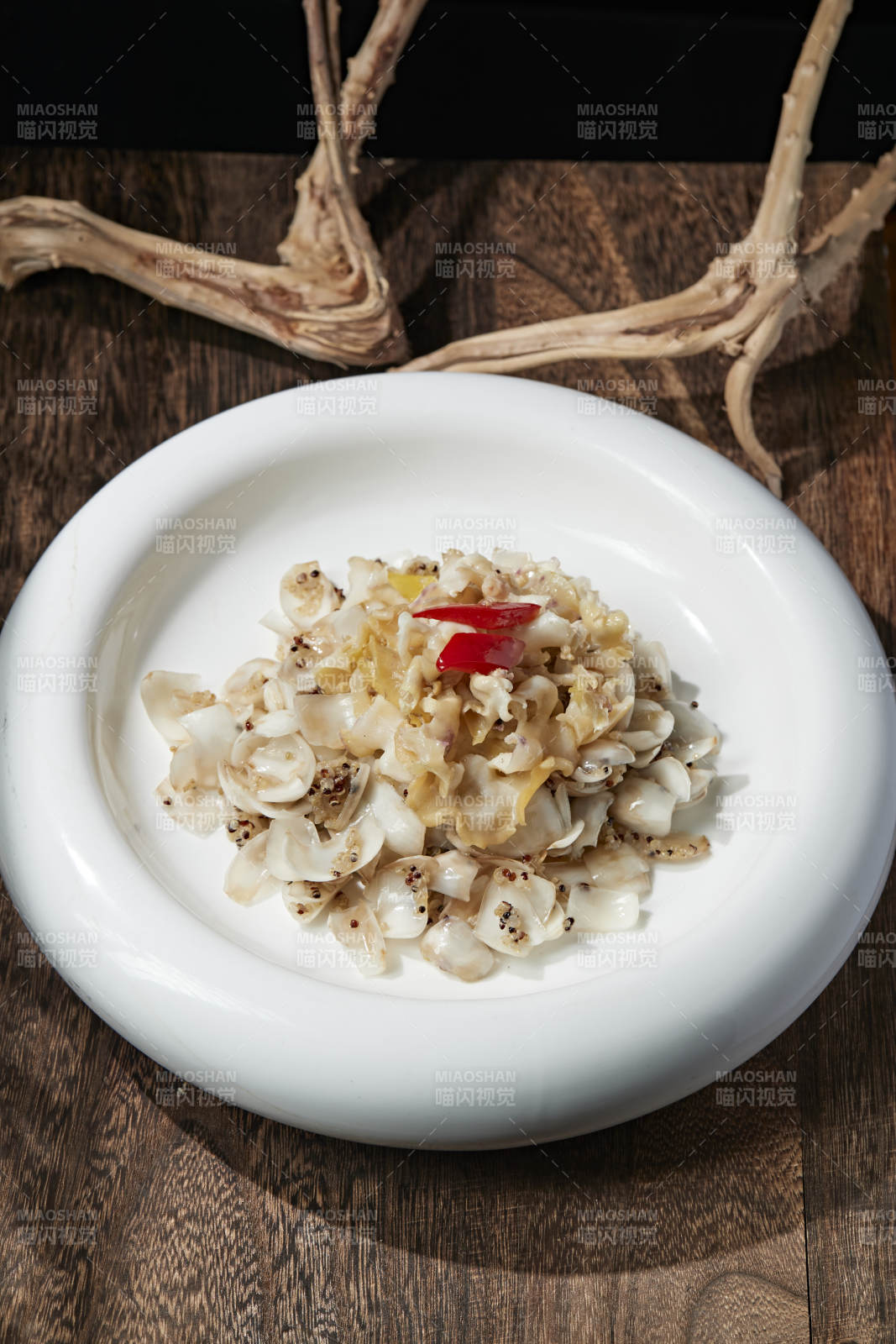 藜麦百合炒螺片图片