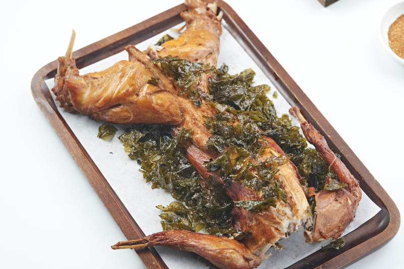 川味炭烤薄荷兔图片