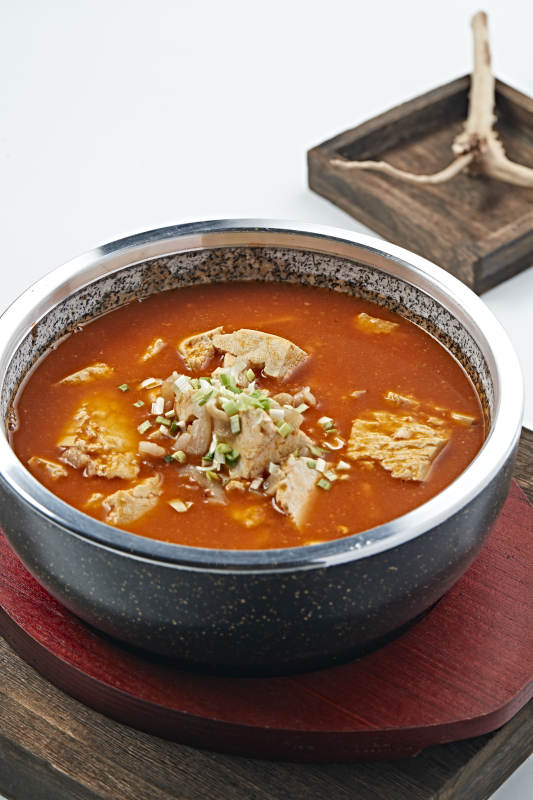 石锅番茄炖豆腐图片