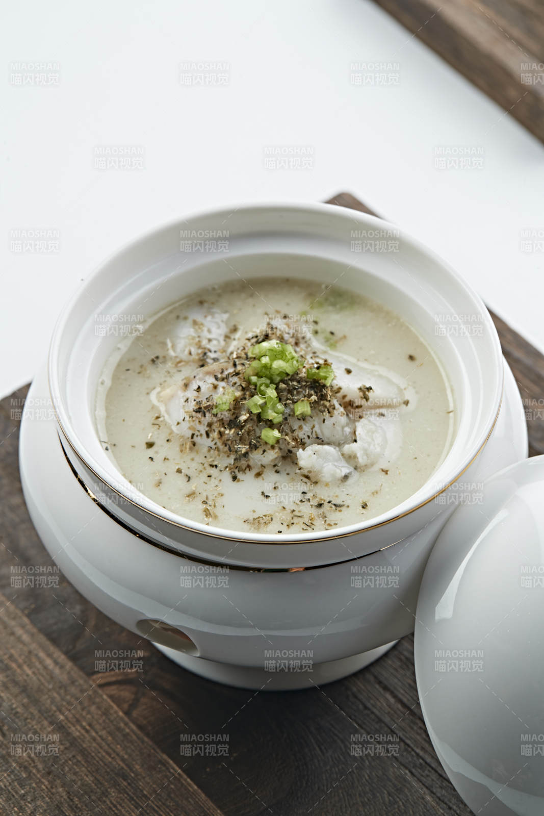 藜麦奶汤鲥鱼片图片