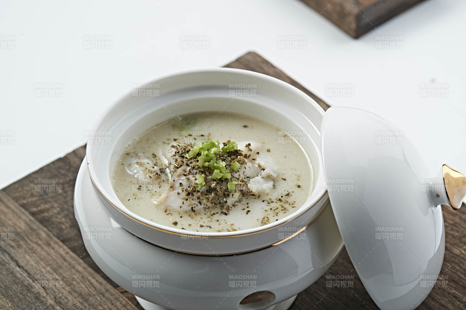 藜麦奶汤鲥鱼片图片