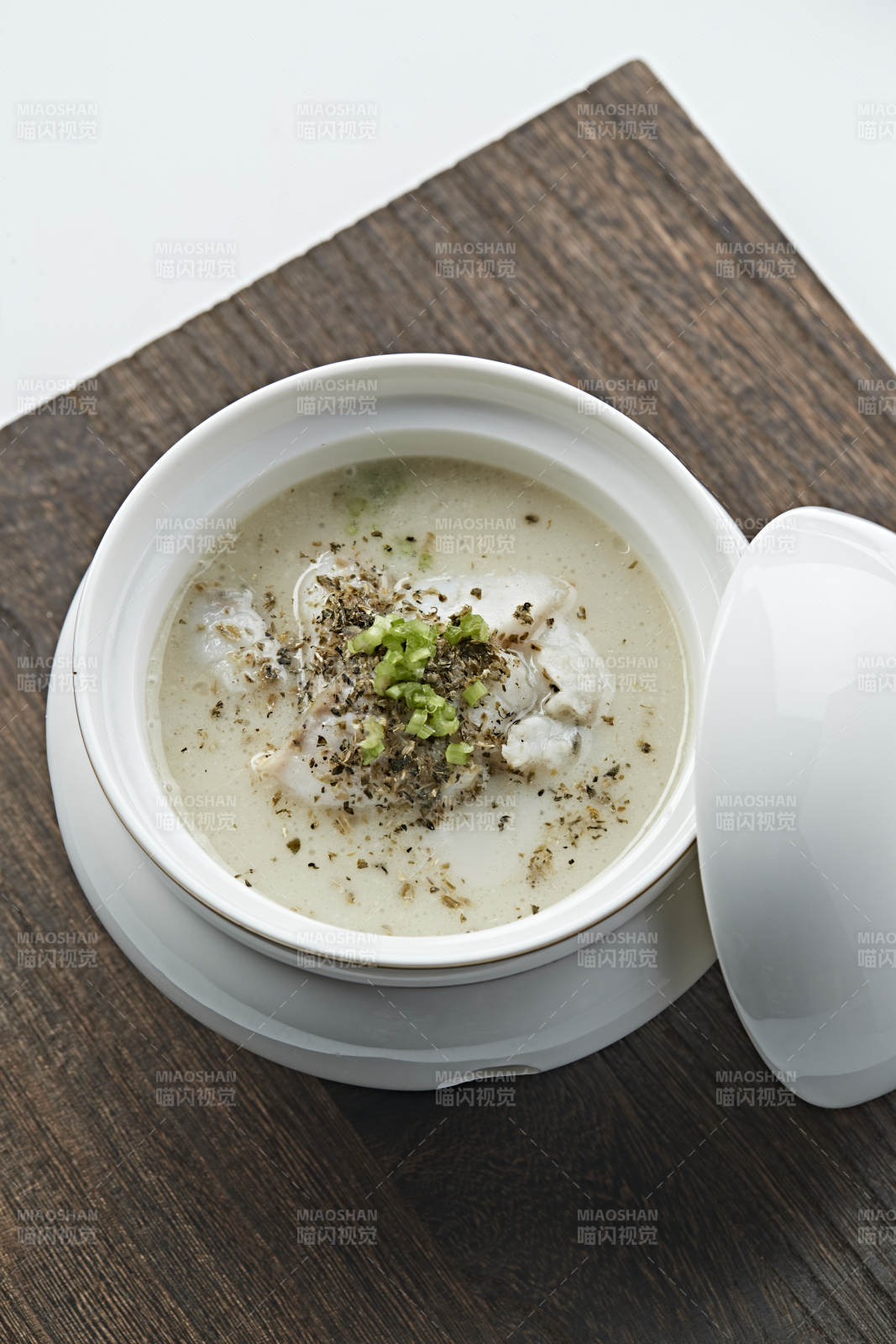 藜麦奶汤鲥鱼片图片