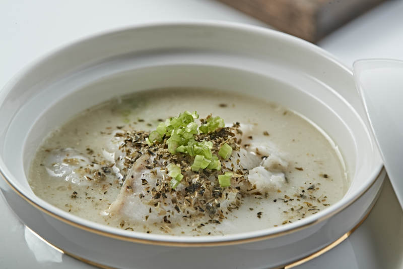 藜麦奶汤鲥鱼片图片