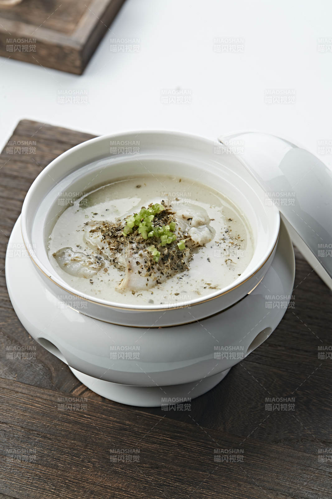 藜麦奶汤鲥鱼片图片