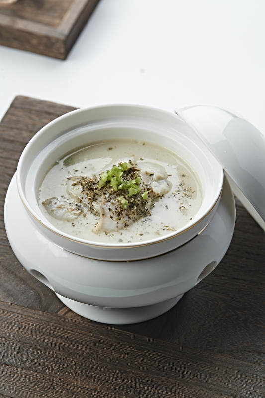 藜麦奶汤鲥鱼片图片