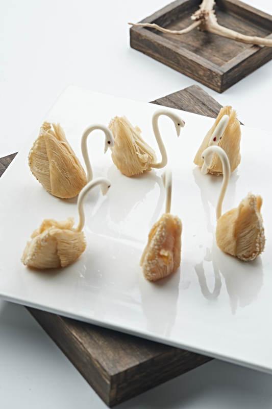 天鹅榴莲酥图片