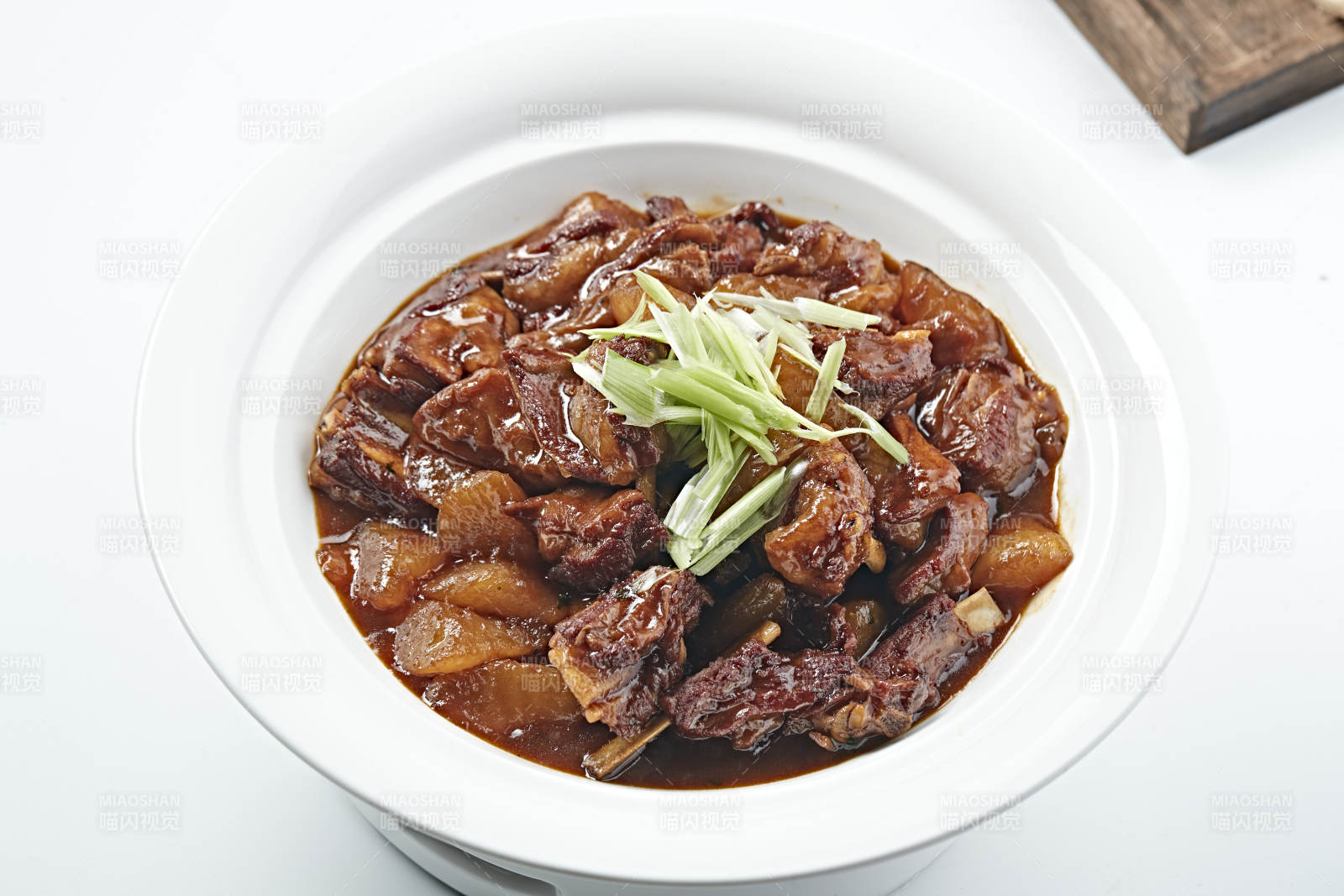 红烧羊排白萝卜图片