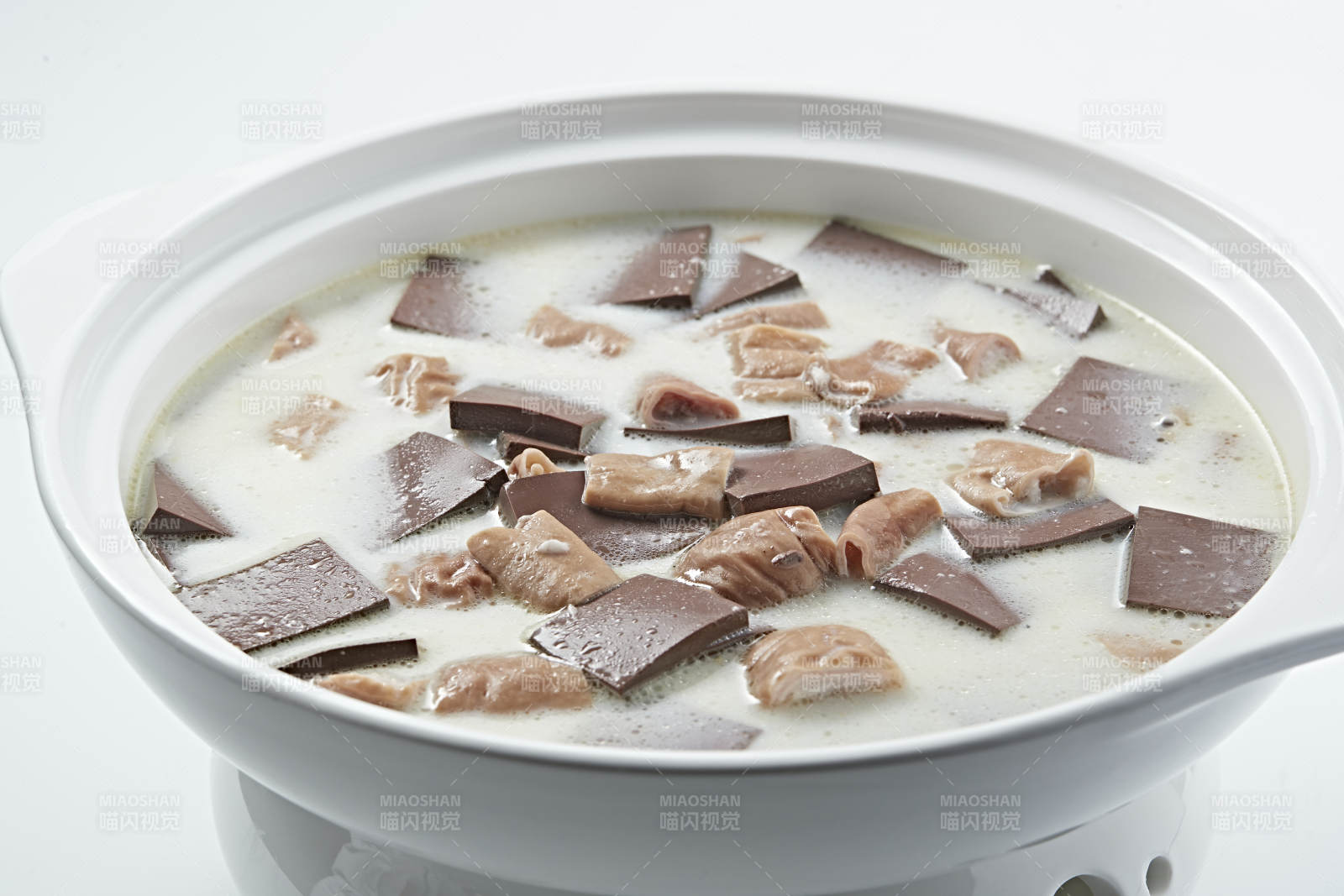 砂锅奶汤肥肠炖猪血图片