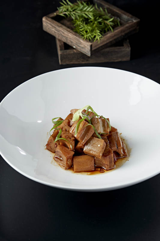 酱油焖鲜藕块图片