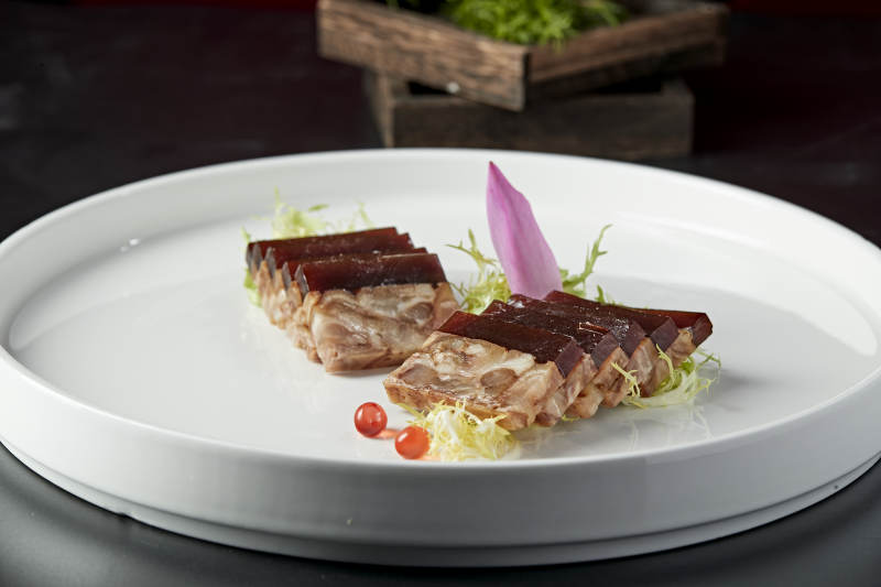 五香压肘花皮冻图片